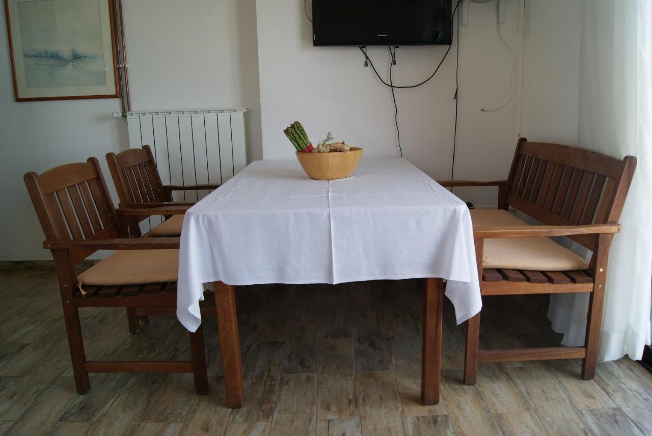 Apartments By The Sea Zavala, Hvar - 553 Jelsa  Ngoại thất bức ảnh